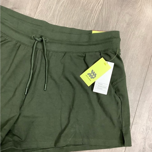 Women's All in Motion XXL Shorts Active Olive French Terry Pockets Stretch NWT - Picture 5 of 10